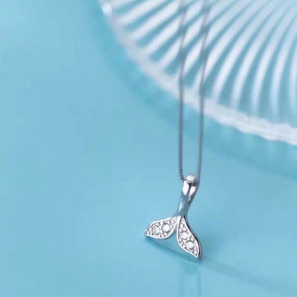 Silver 925 Mermaid Tail Necklace - Picture 4 of 5